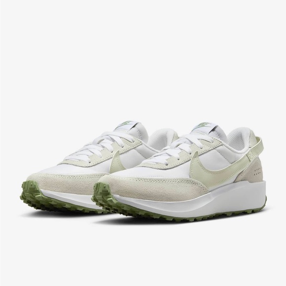 Nike Waffle Debut in White/Oil Green/Sea Glass | size 9 | Like New - Picture 7 of 9